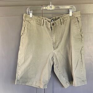 Lands' End Men's Olive Flat Front Shorts 38